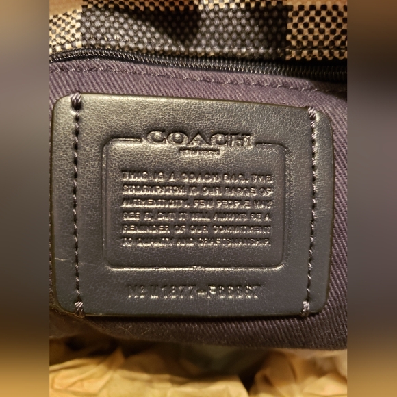 COACH **NWT** Midnight & Cream Buffalo Plaid Tote - Picture 11 of 11